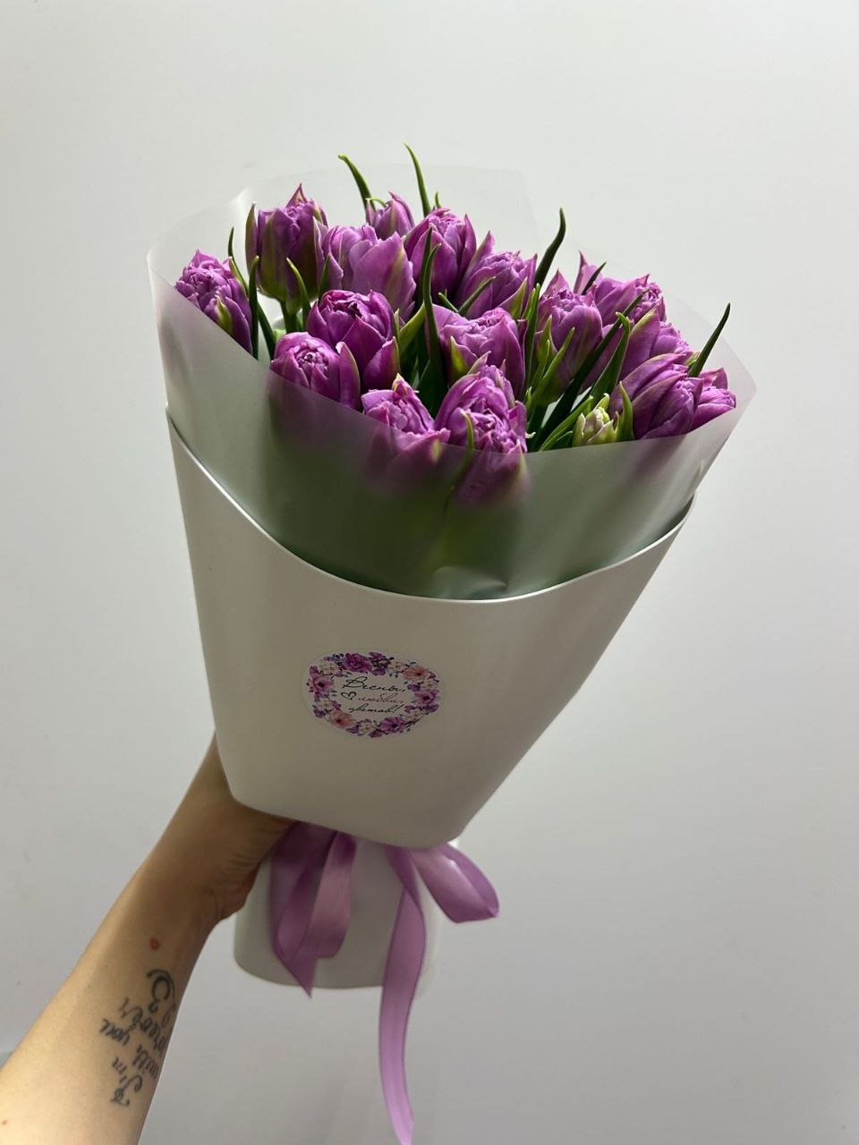 Букет из 15 пионовидных тюльпанов