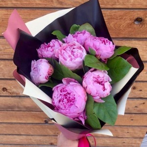 Букет  из розовых пионов "Милана"